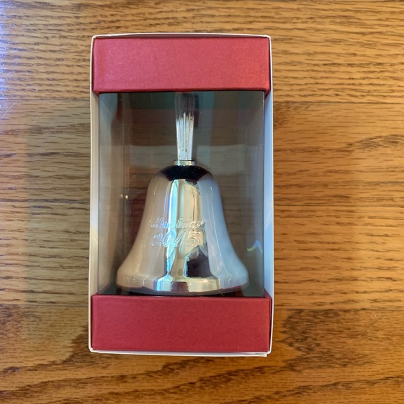Mikasa 2nd Edition 2015 Bell silver ornament - Picture 2 of 5